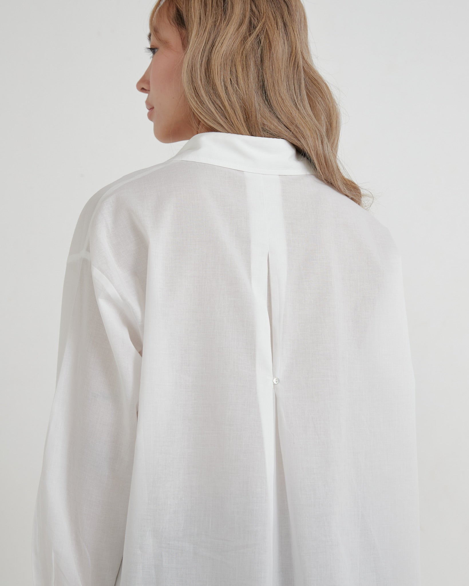 TINY BUTTON SHIRT
