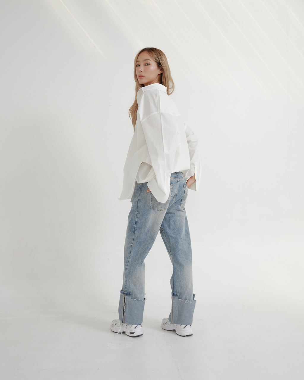 GENESIS JEANS
