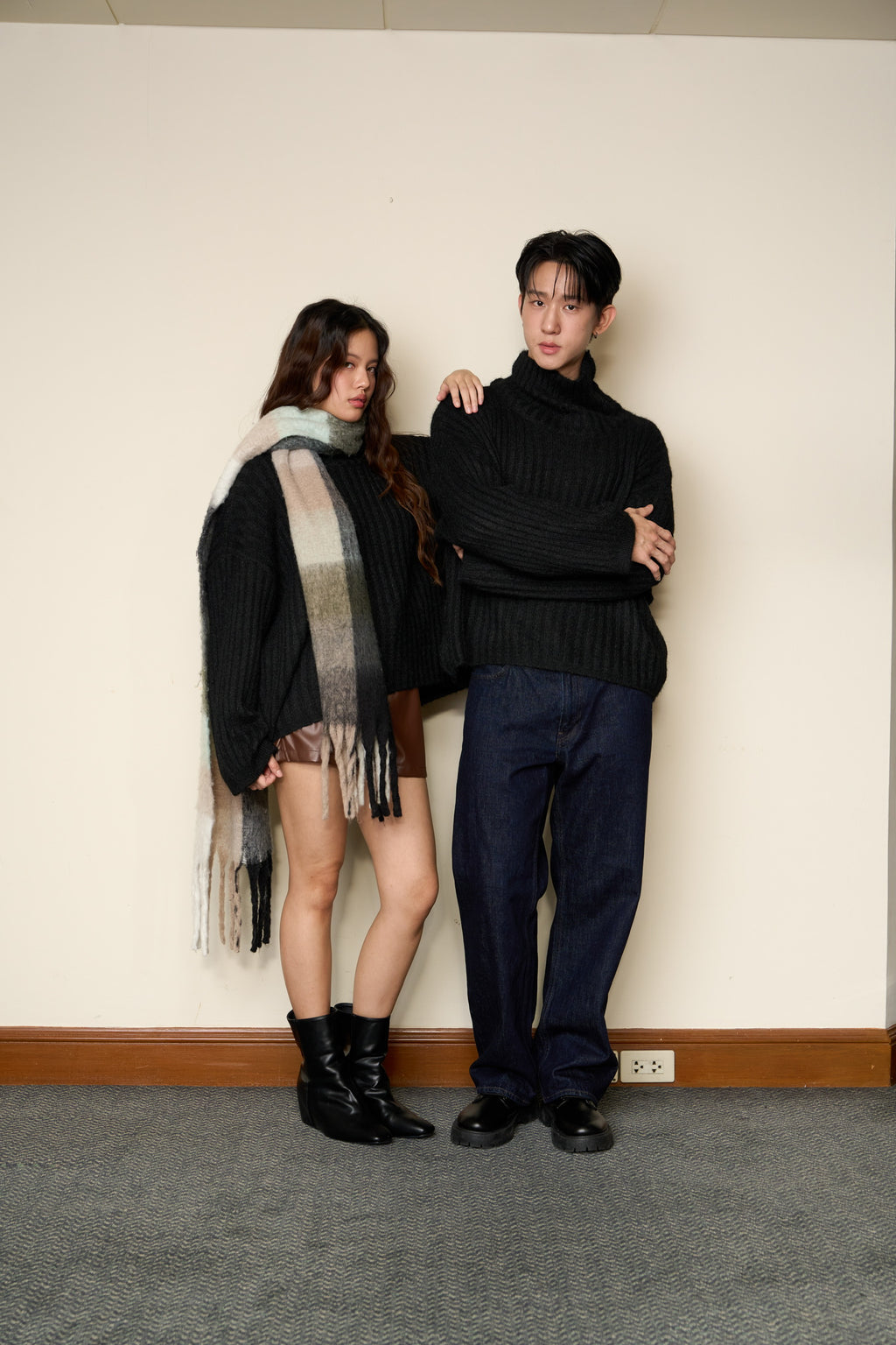 LOOSE HIGH NECK SWEATER -Available in 5 colors Grey/ White/ Black/Brown/Burgandy