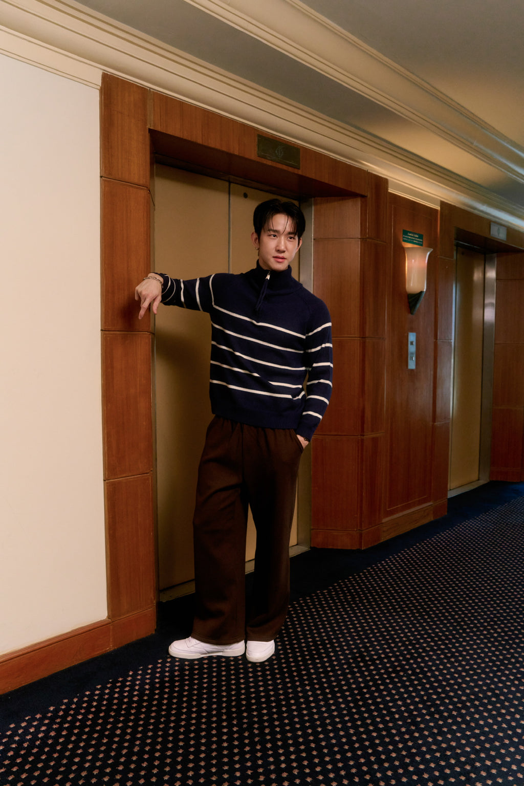 STRIPE KNIT SWEATER