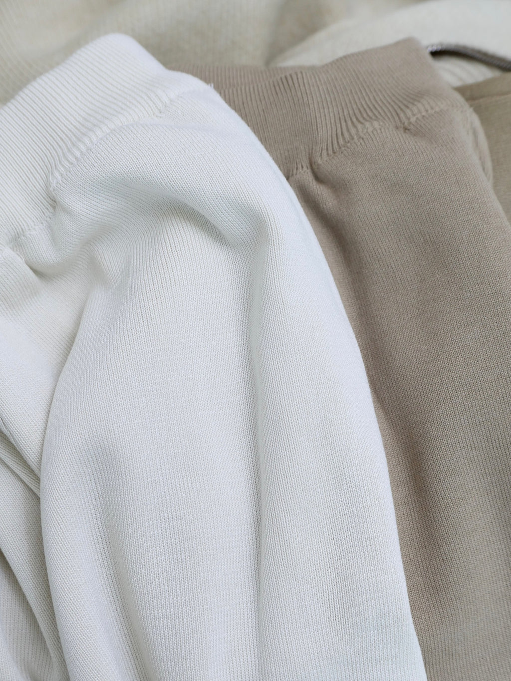 COMFY KNIT AIRPORT SET