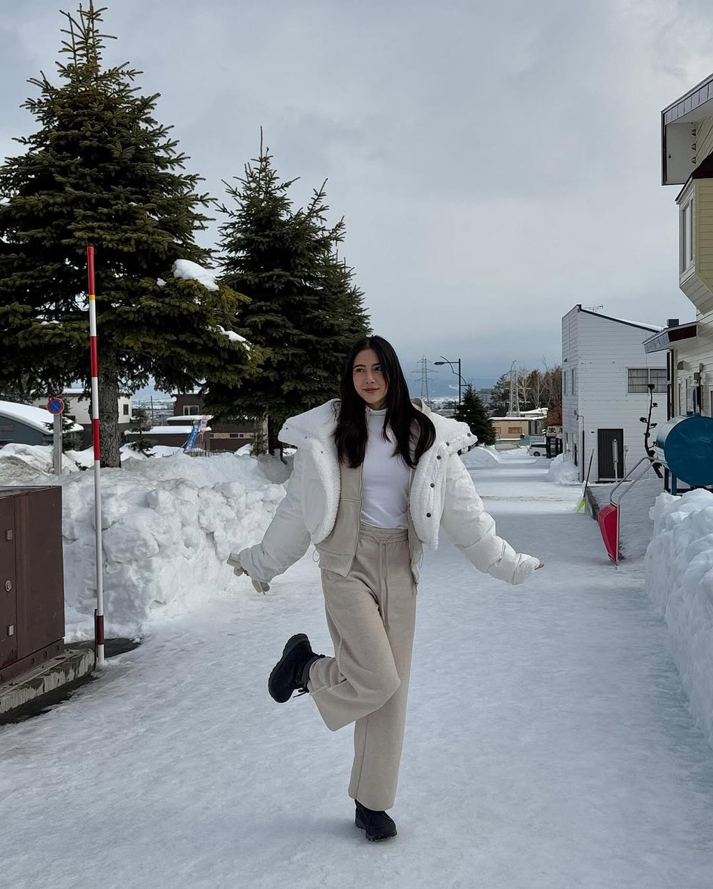 REVERSEABLE DOWN PUFFER JACKET