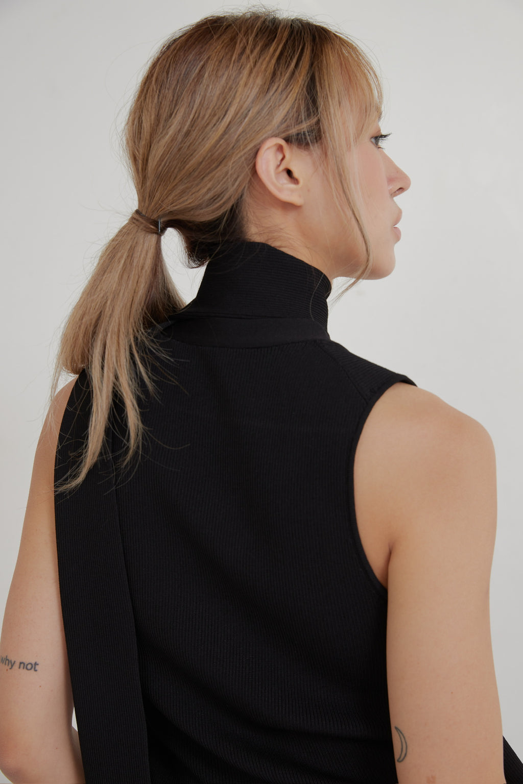 CLASSIC V KNIT TOP