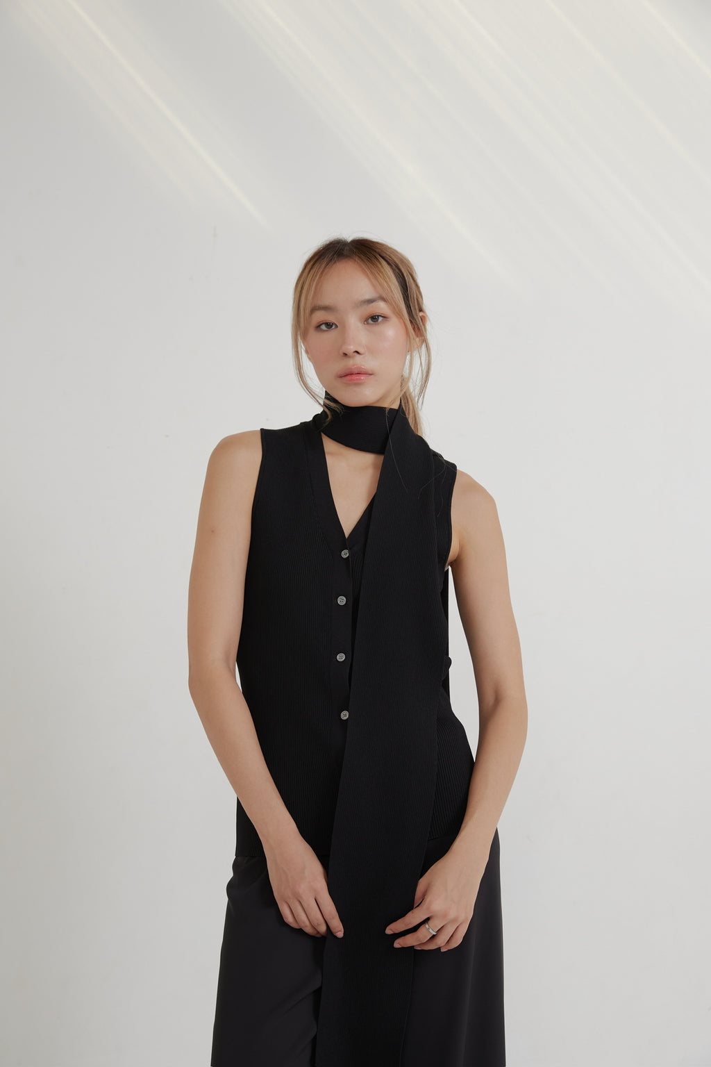 CLASSIC V KNIT TOP