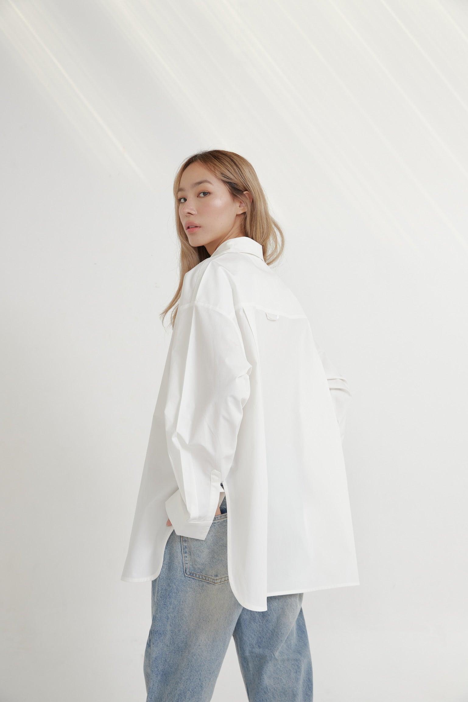 OVERSIZED CURVE SHIRT