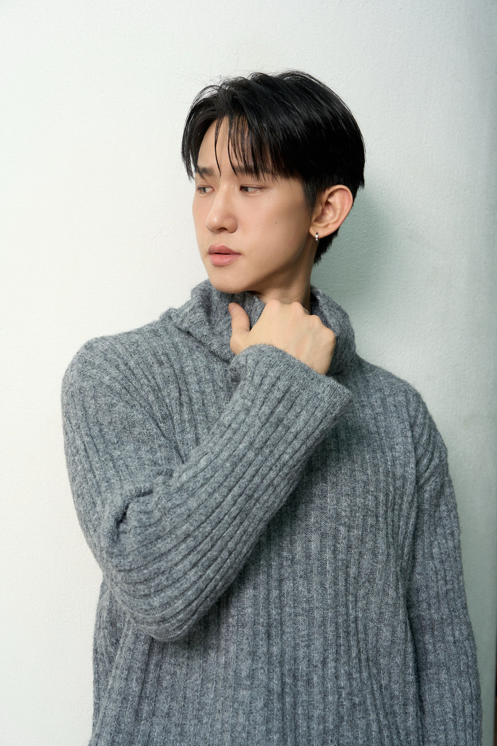 LOOSE HIGH NECK SWEATER -Available in 5 colors Grey/ White/ Black/Brown/Burgandy