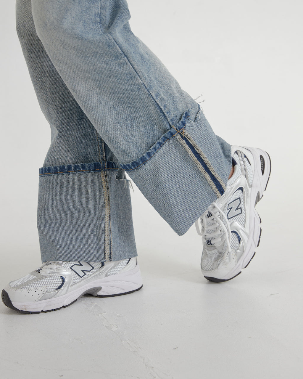 GENESIS JEANS