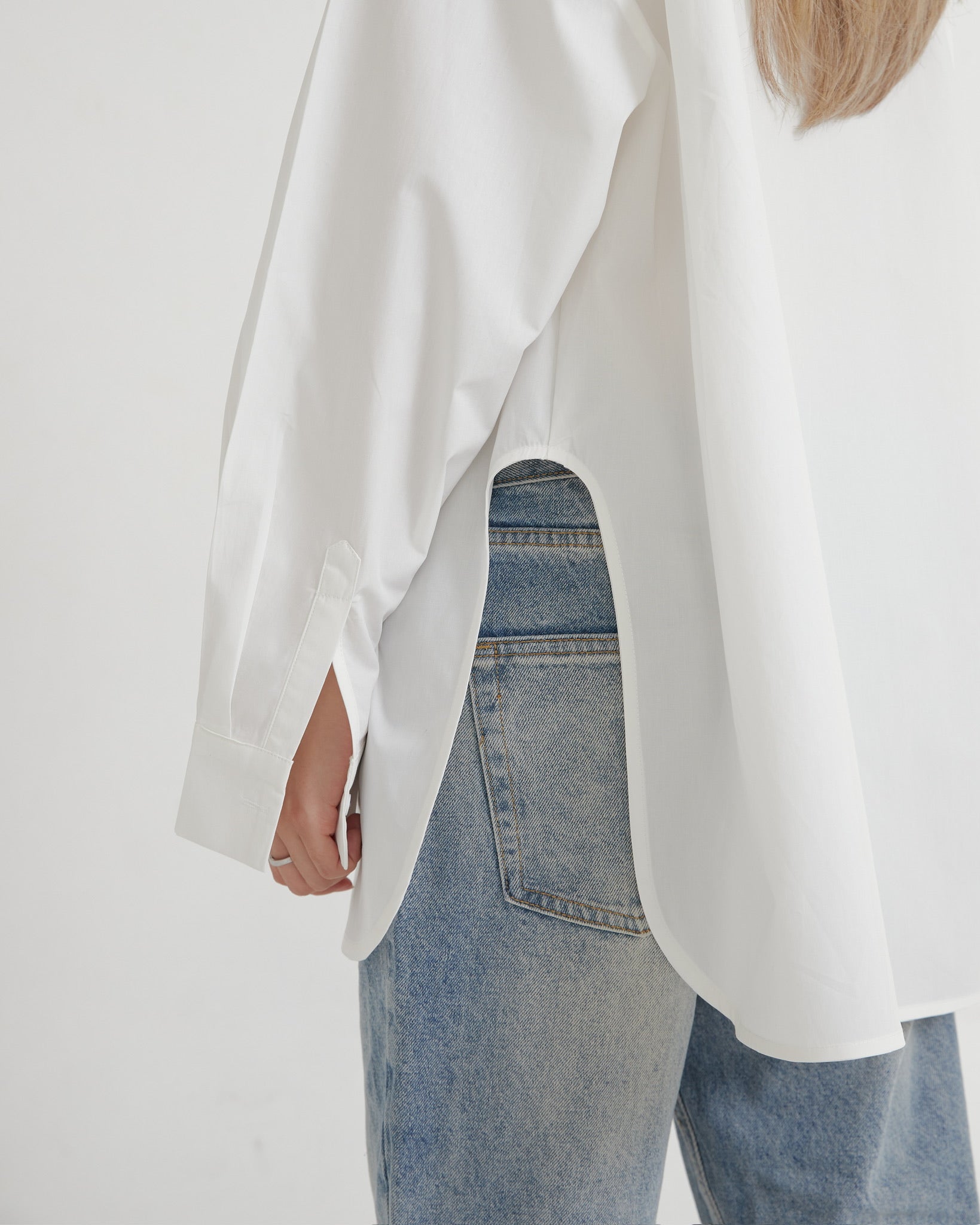 OVERSIZED CURVE SHIRT