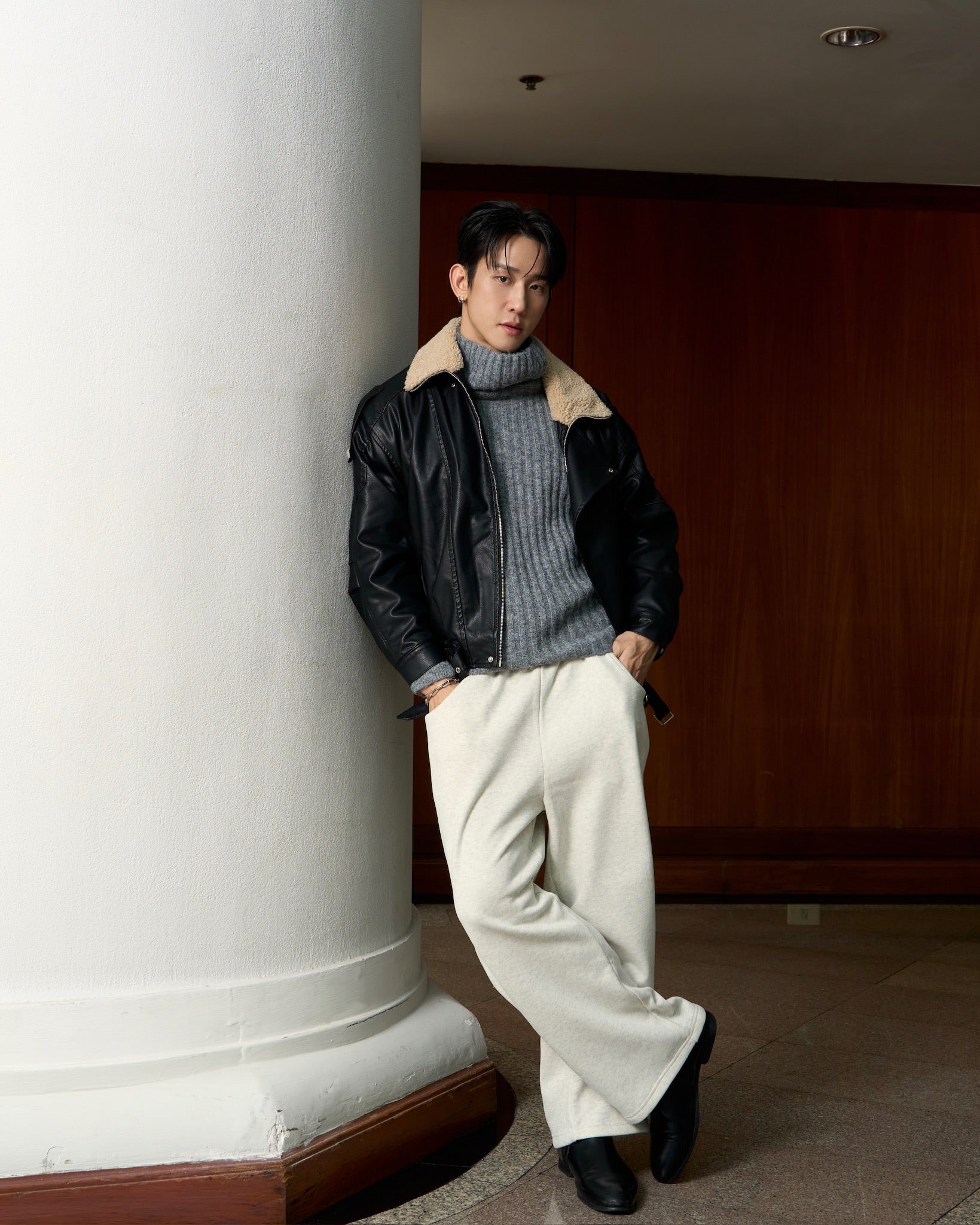 LEATHER JACKET WITH FAUX FUR COLLAR