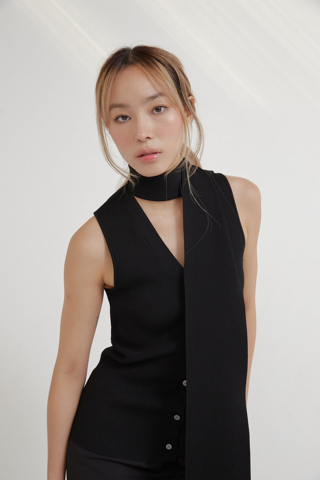 CLASSIC V KNIT TOP
