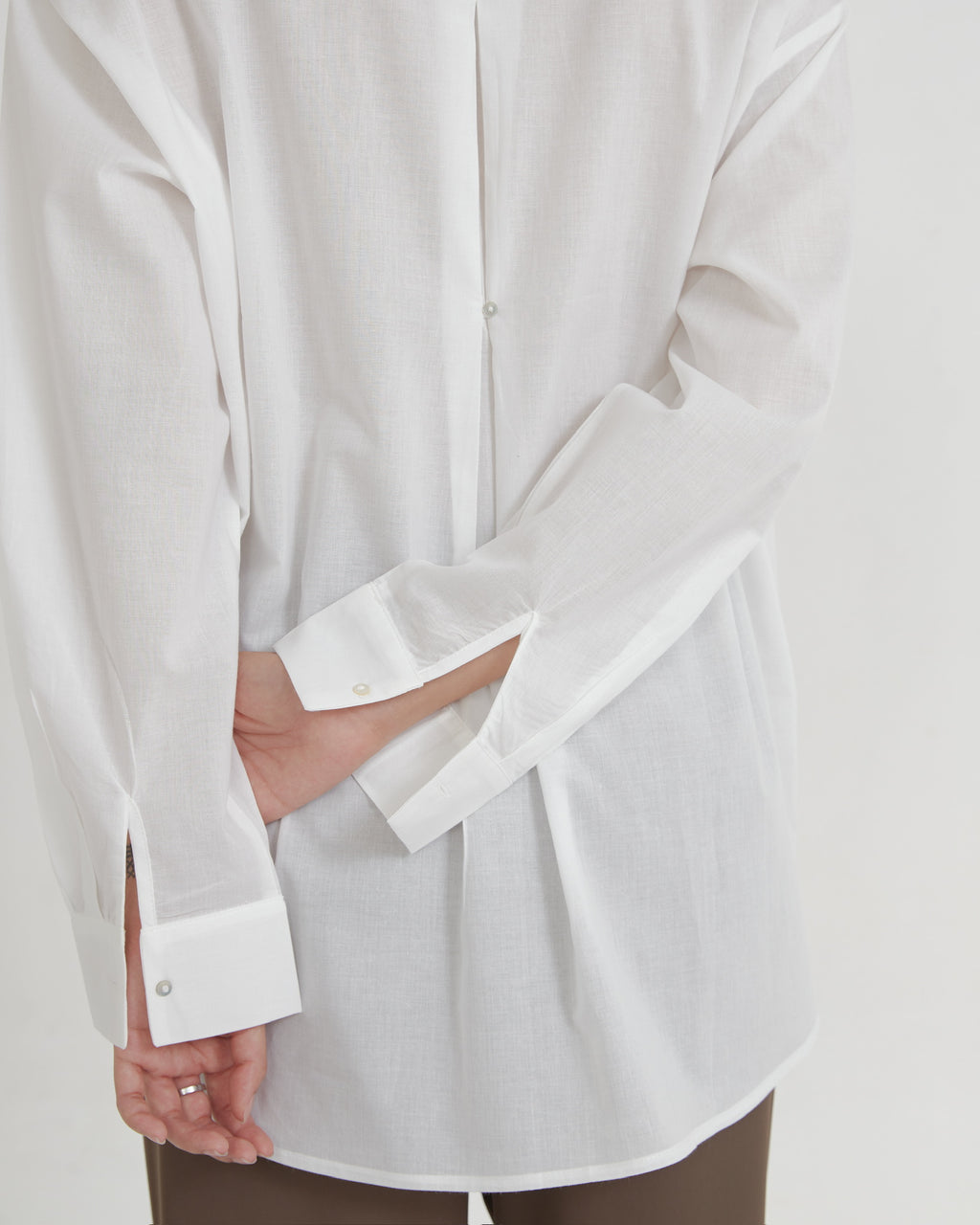 TINY BUTTON SHIRT