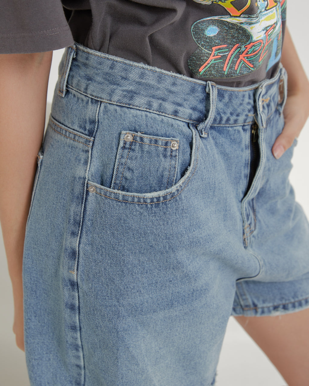 DENIM SHORTS