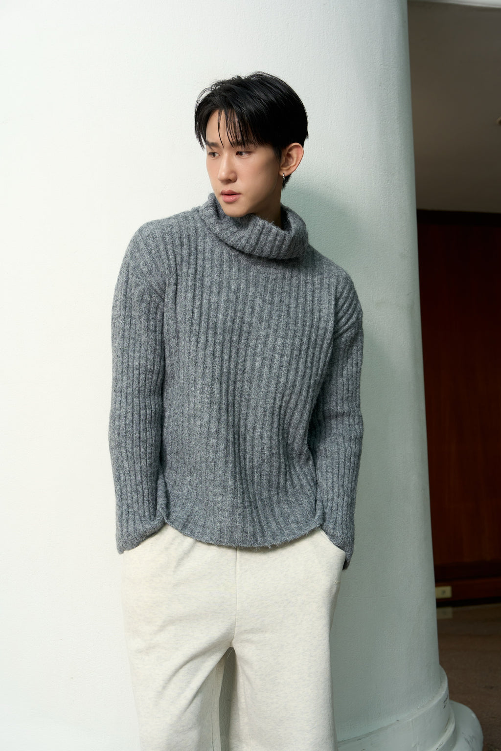LOOSE HIGH NECK SWEATER -Available in 5 colors Grey/ White/ Black/Brown/Burgandy