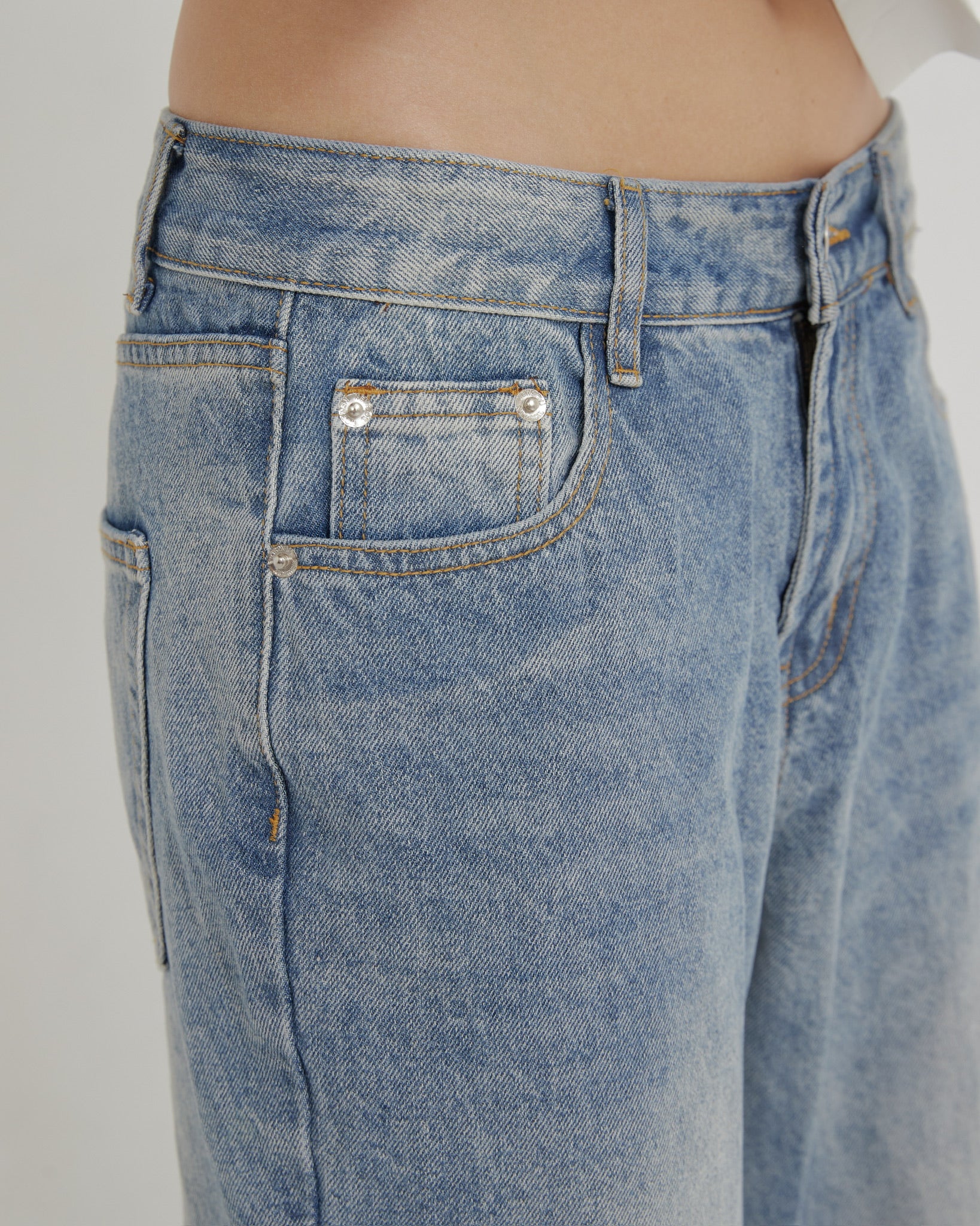GENESIS JEANS