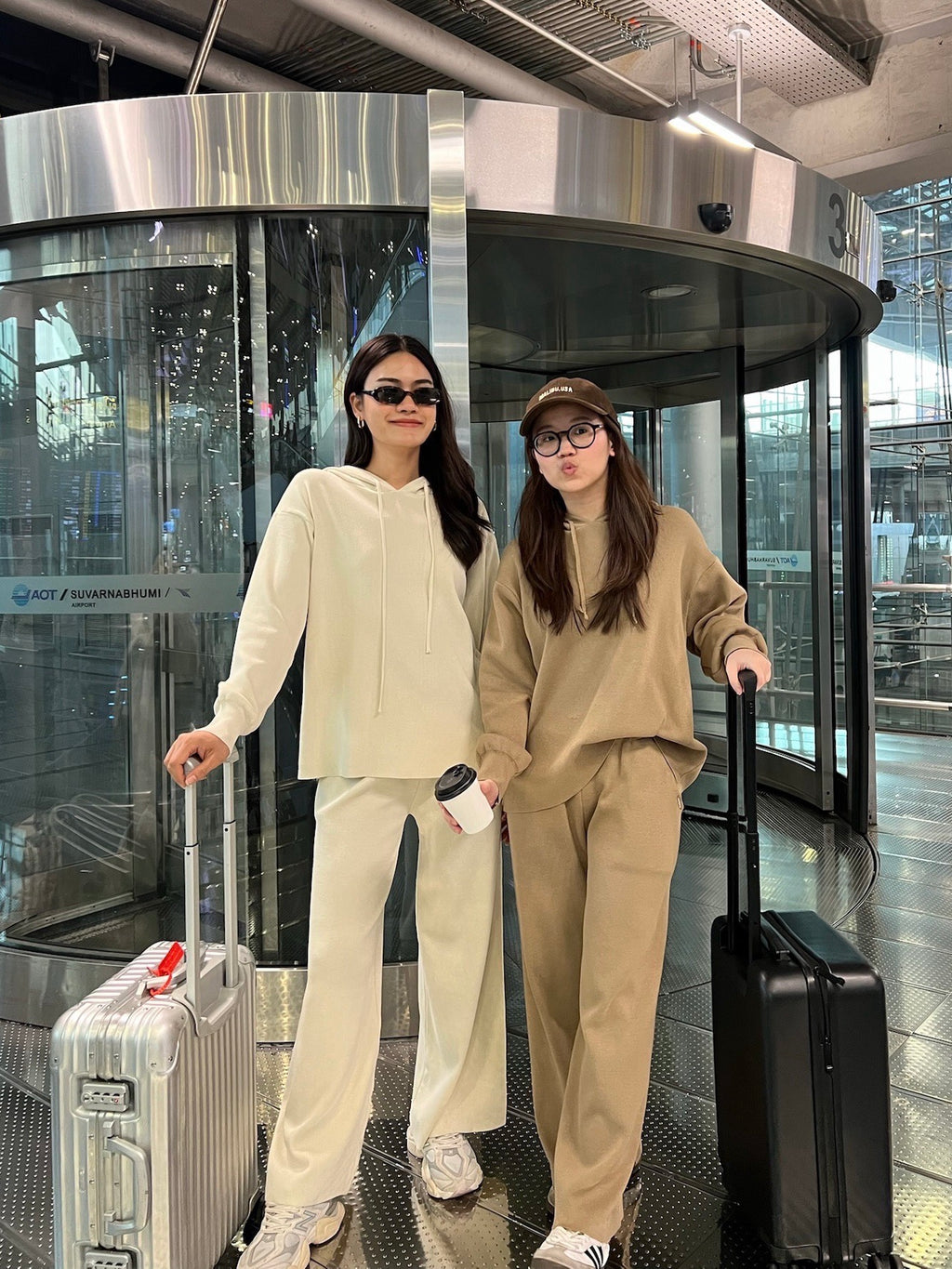 COMFY KNIT AIRPORT SET