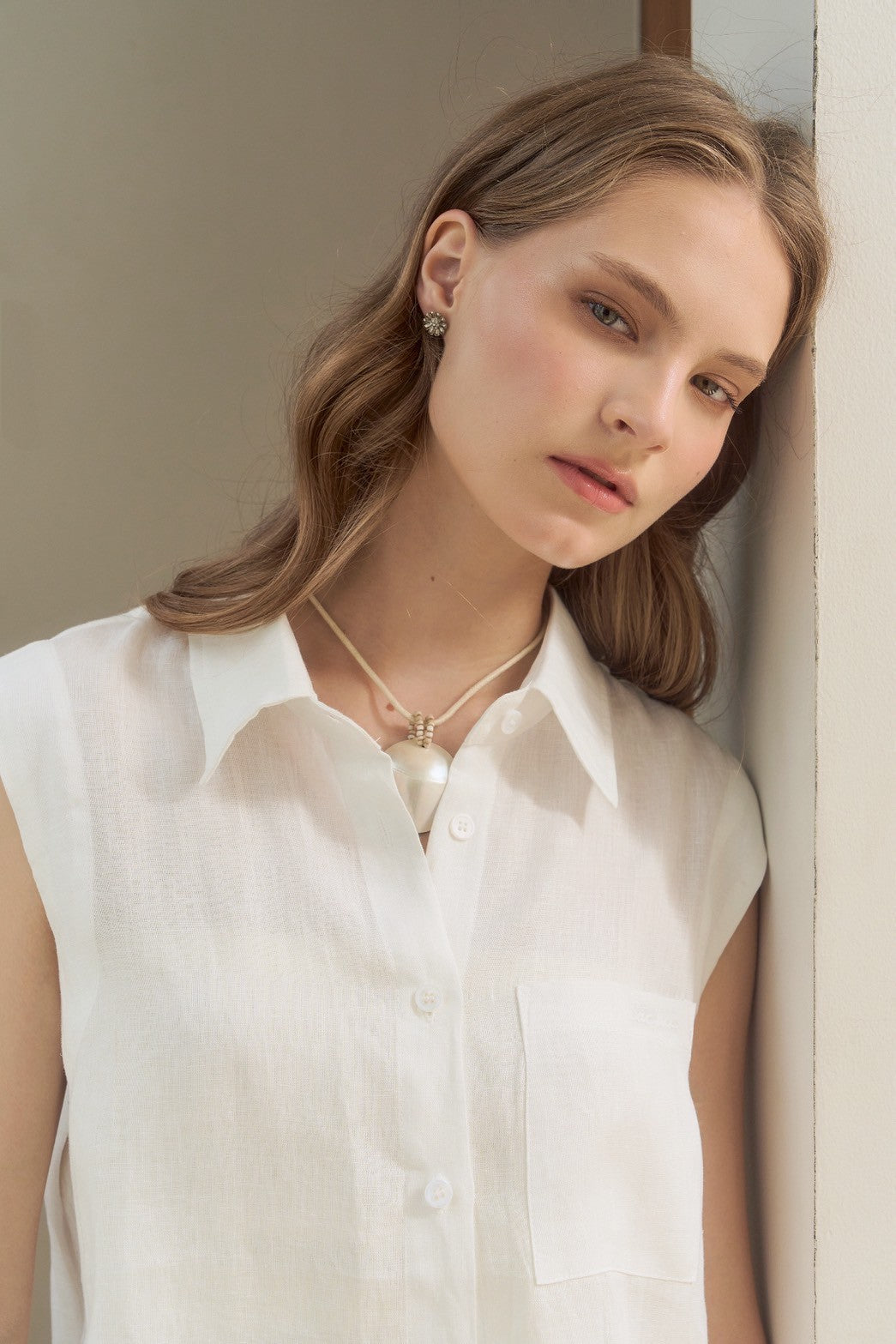 ESSENTIAL LINEN SLEEVELESS SHIRT