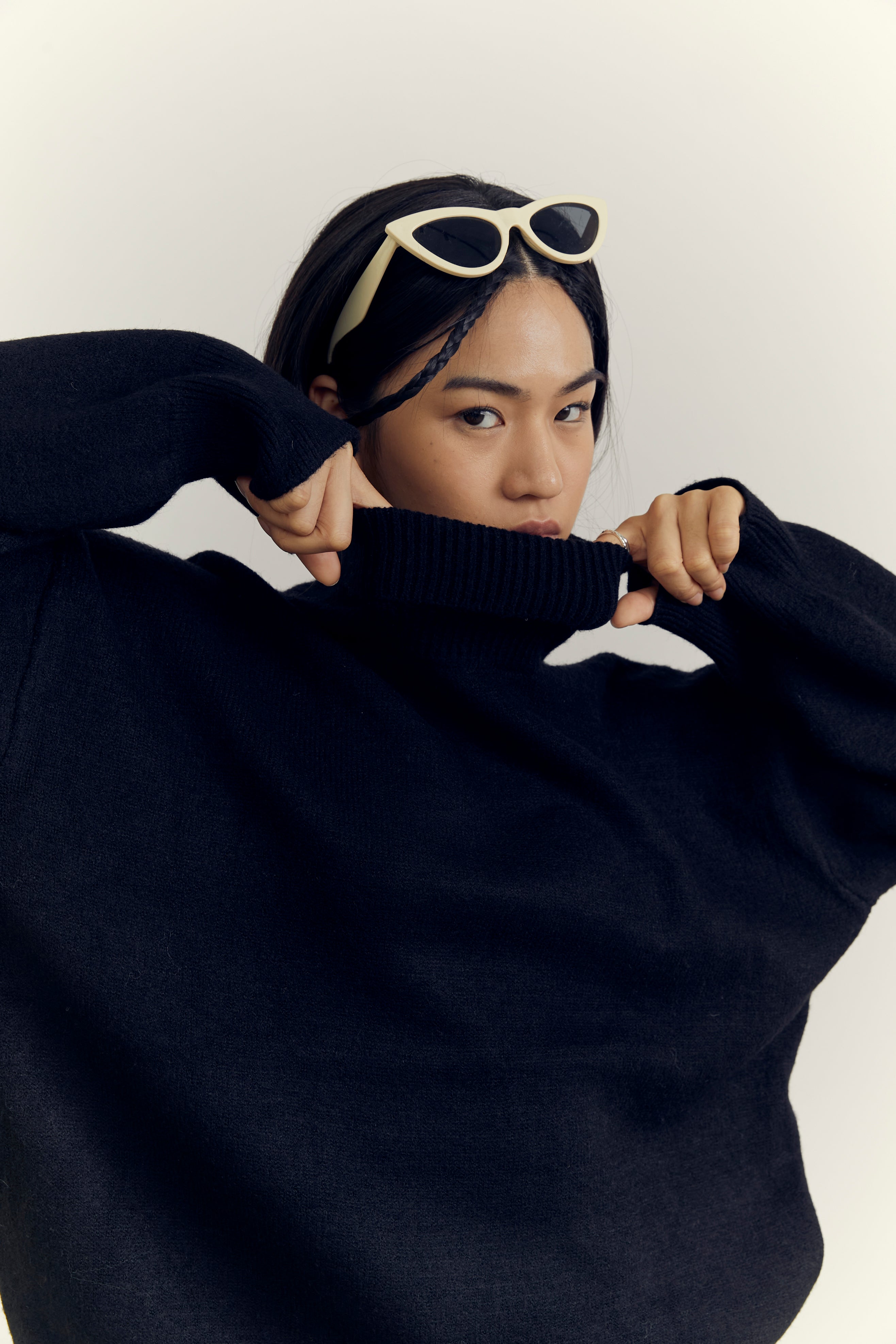 PLAIN HIGH NECK SWEATER