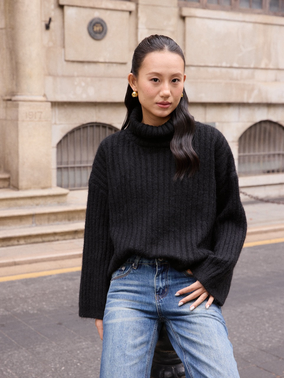 Loose high neck sweater -Available in 3 colors Grey/ White/ Black