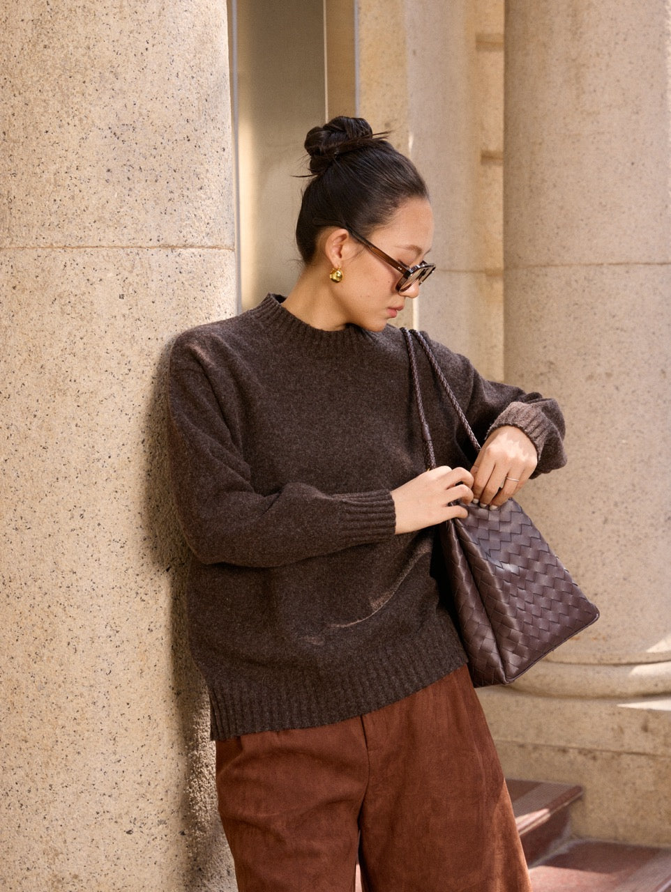 Round Neck Sweater - Available in 2 colors ( Oat, Brown)