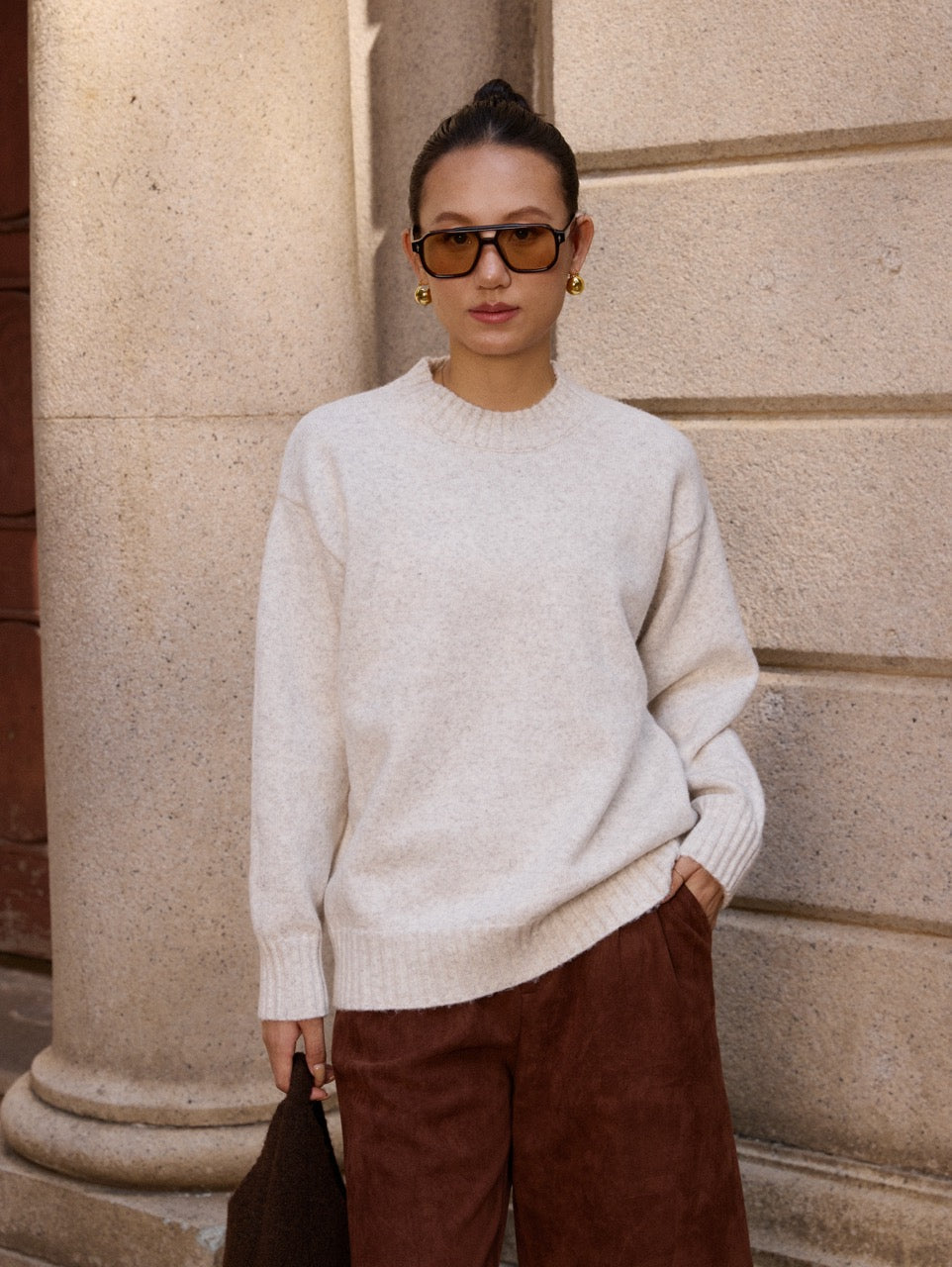 Round Neck Sweater - Available in 2 colors ( Oat, Brown)