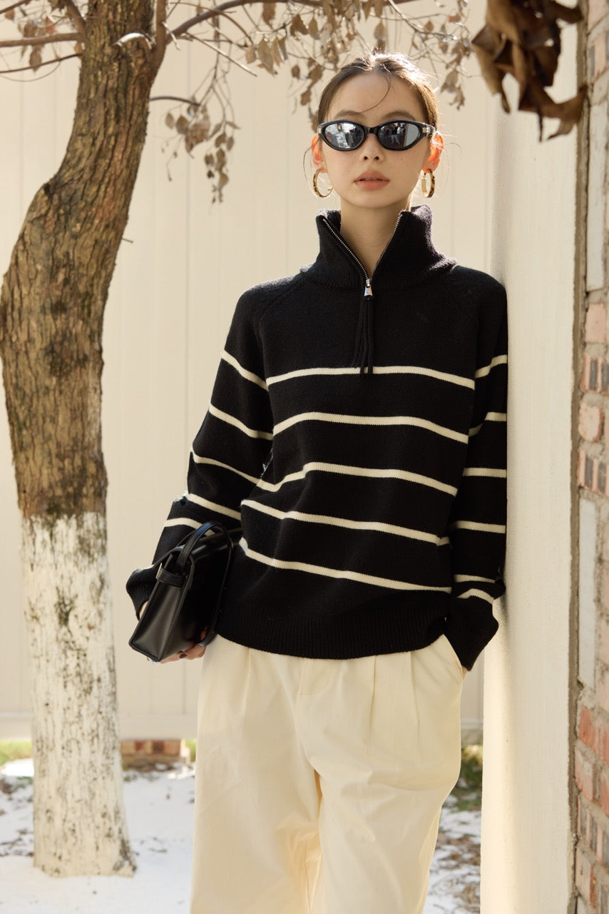 STRIPE KNIT SWEATER