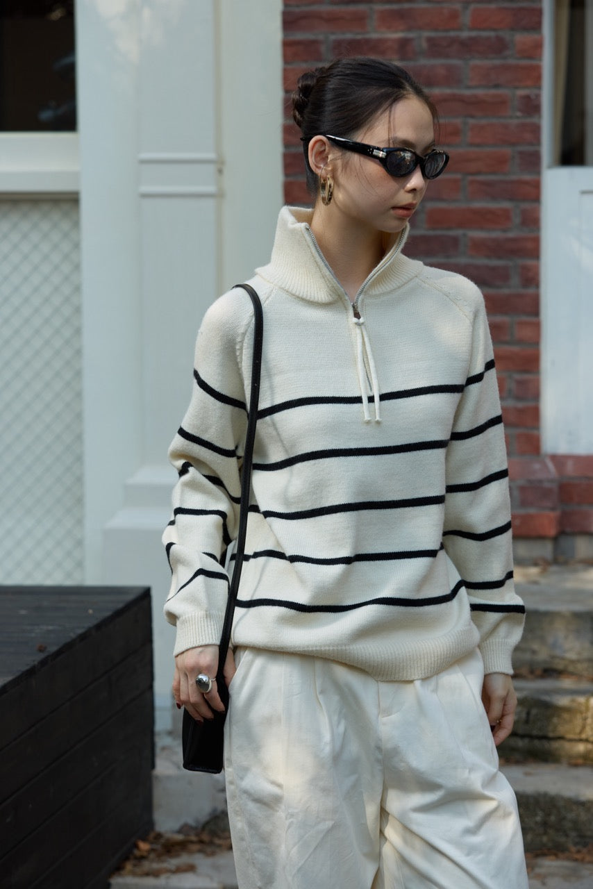 STRIPE KNIT SWEATER