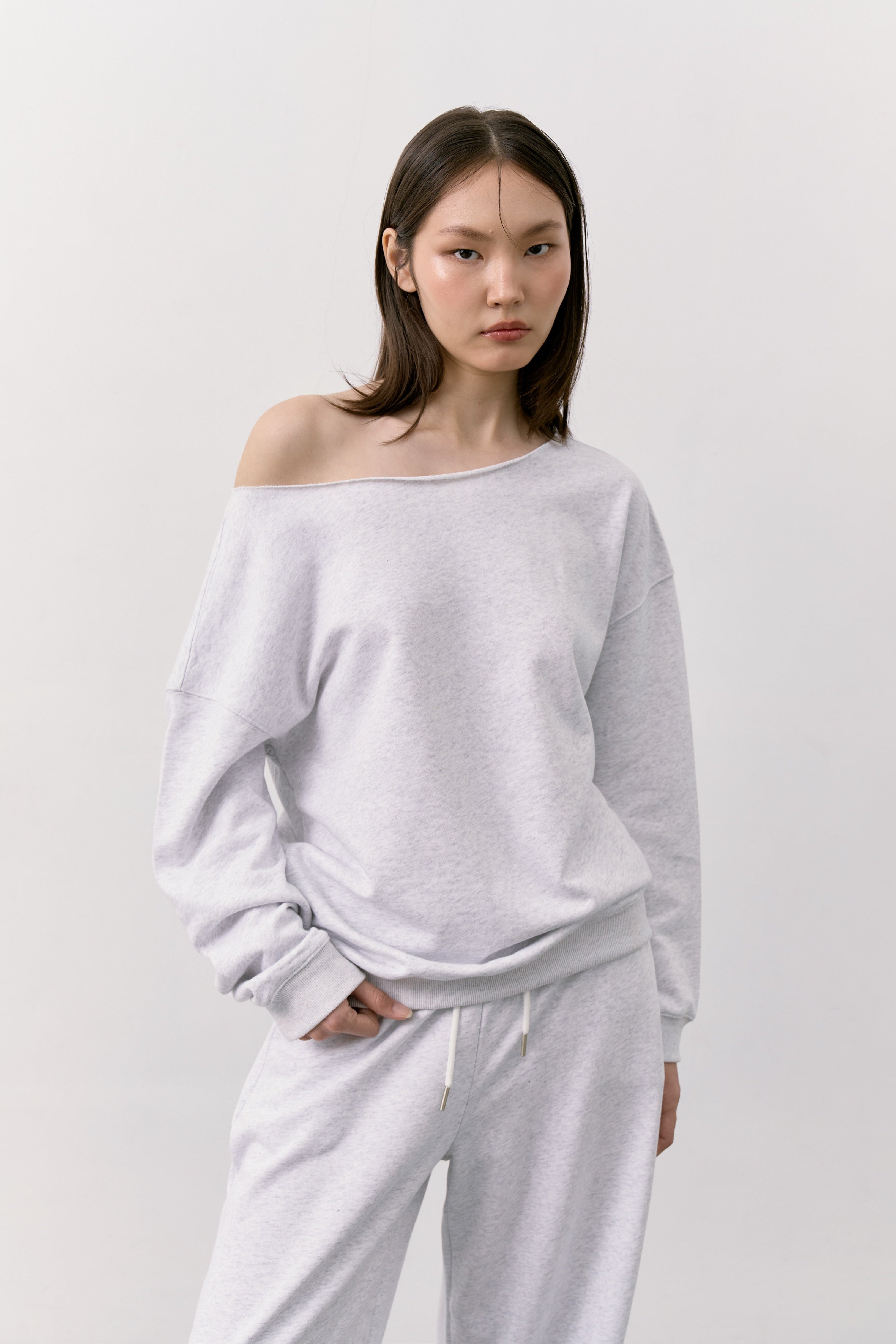 OFF SHOULDER SWEATSHIRT WITH WIDE LEG JOGGERS