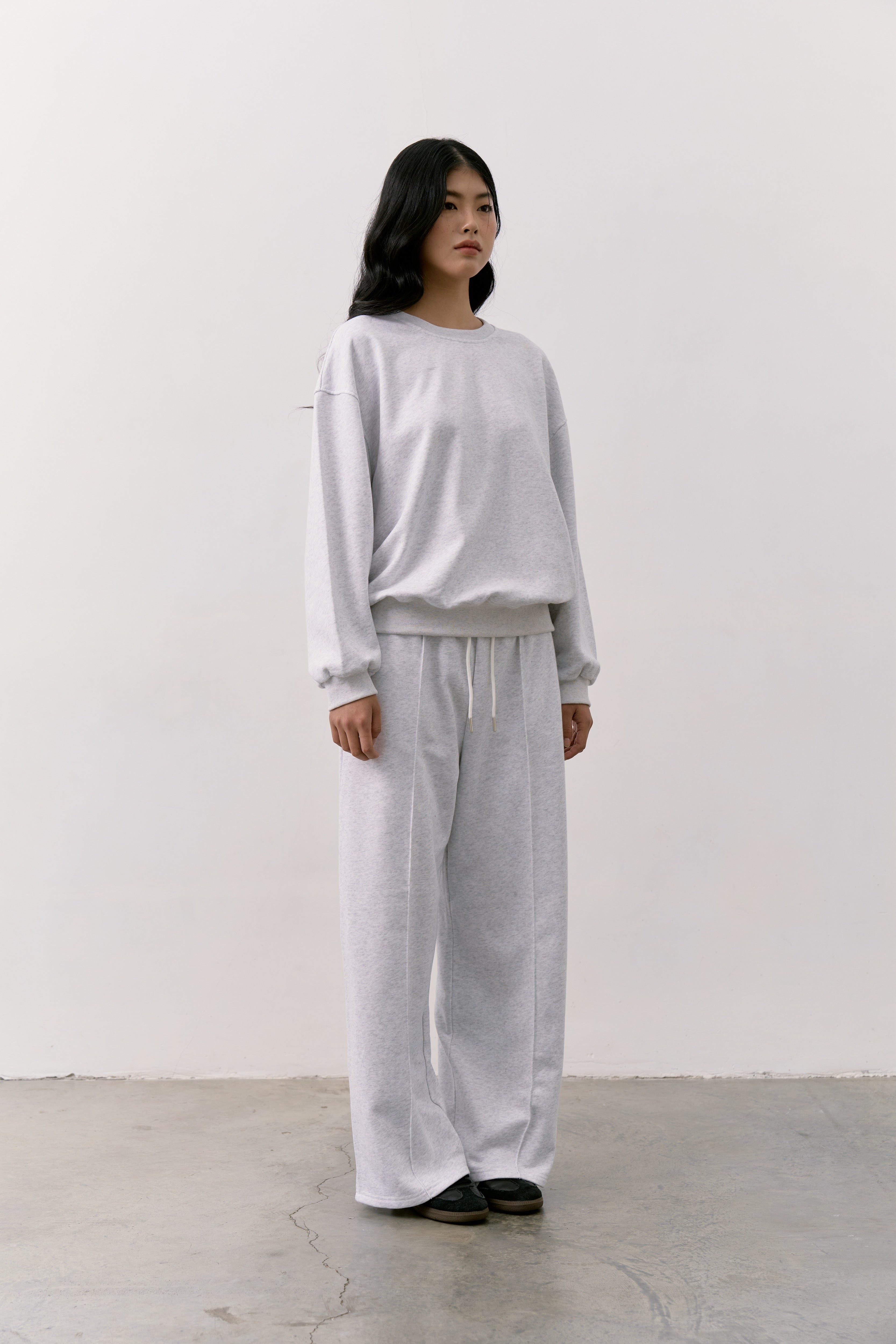 ROUNDED NECK SWEATSHIRT WITH WIDE LEG JOGGERS