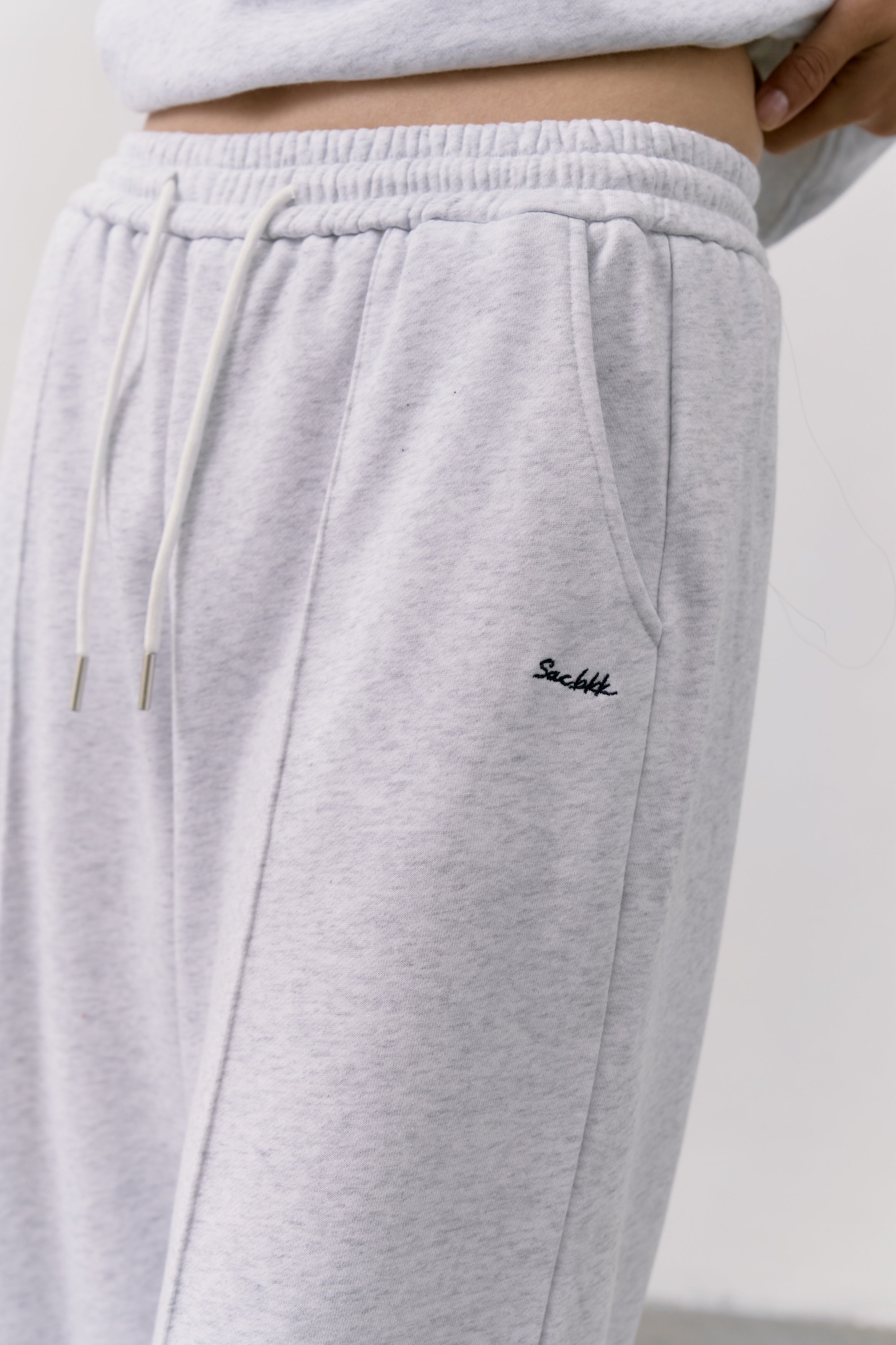 ROUNDED NECK SWEATSHIRT WITH WIDE LEG JOGGERS
